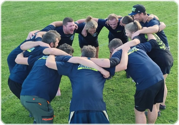 Fußballmannschaft der FF Warngau beim Dorfturnier